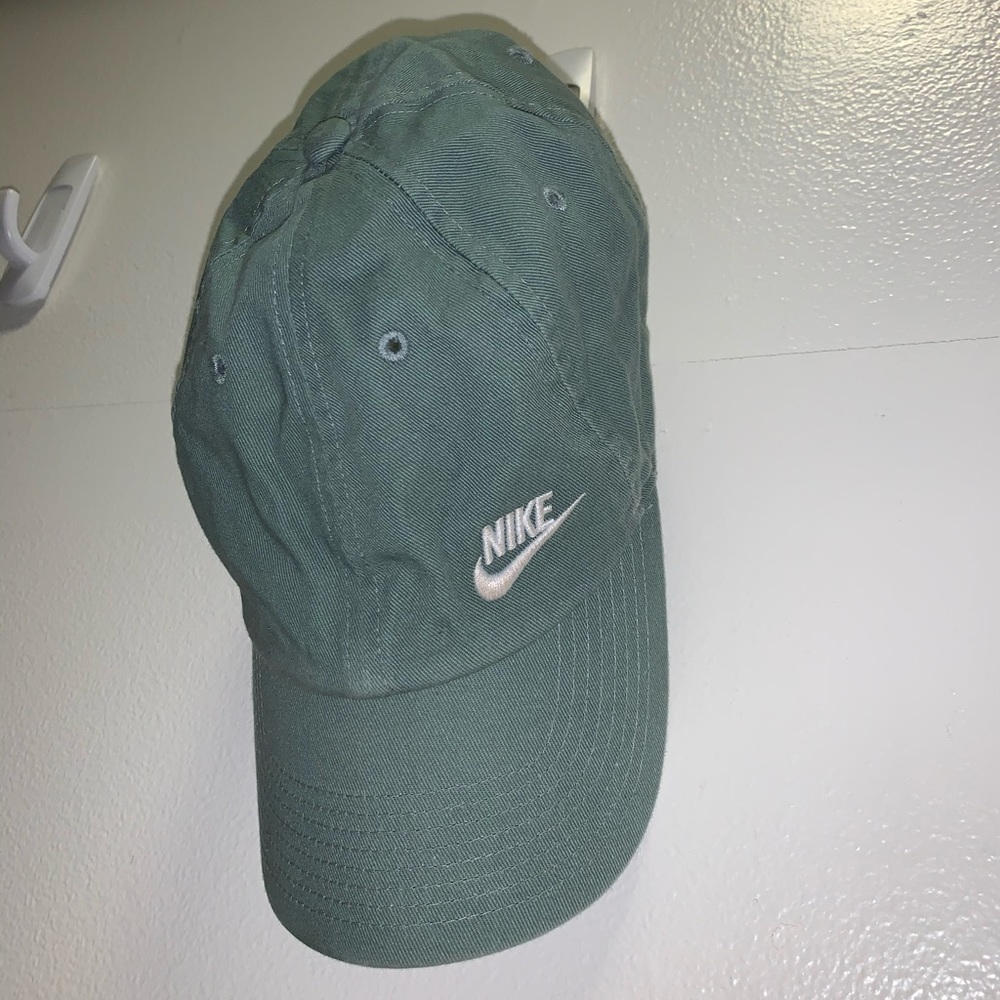 NIKE olive hat